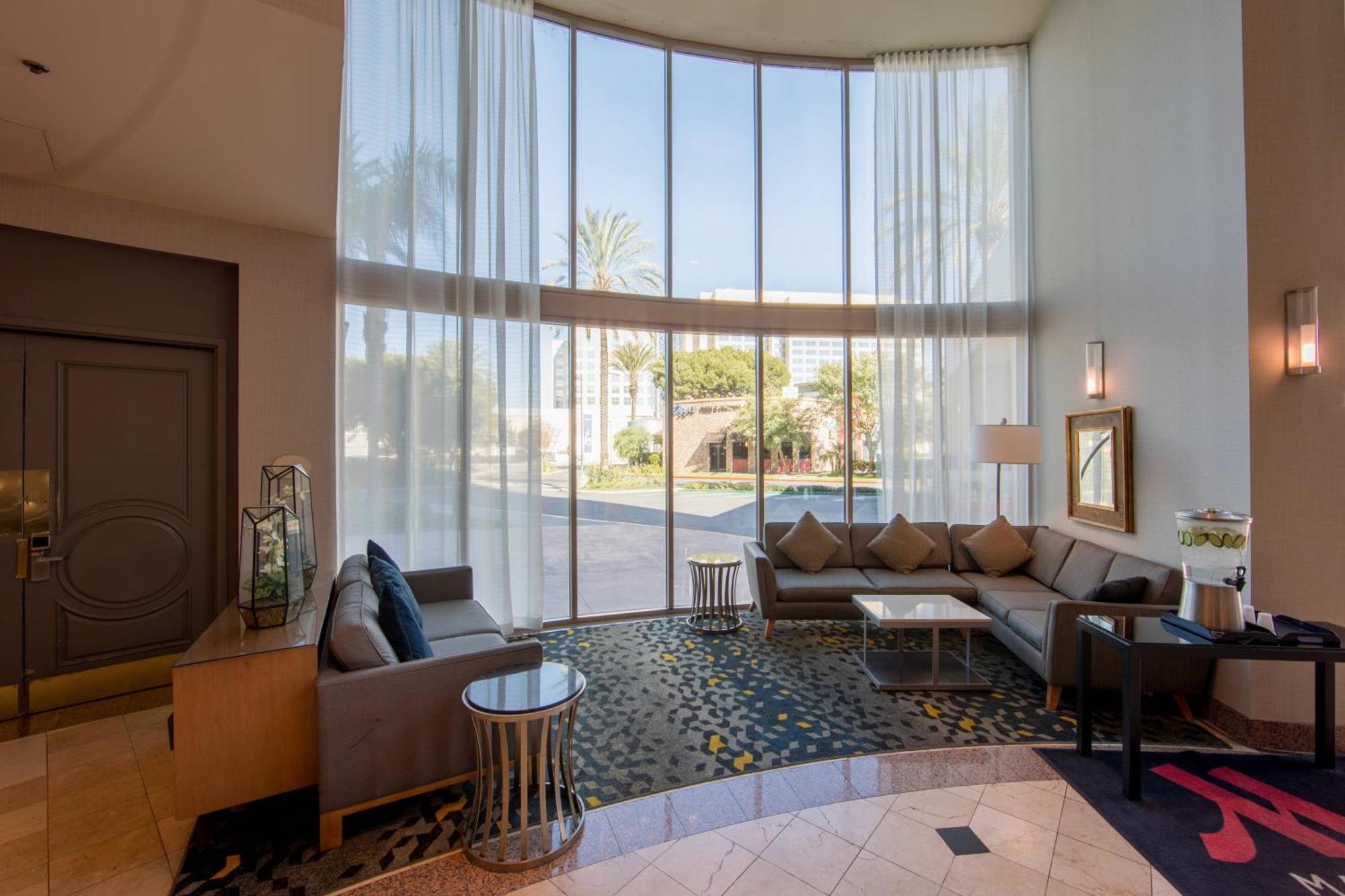 Anaheim Marriott Suites Гарден Гров Экстерьер фото