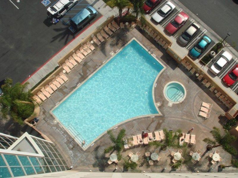Anaheim Marriott Suites Гарден Гров Экстерьер фото